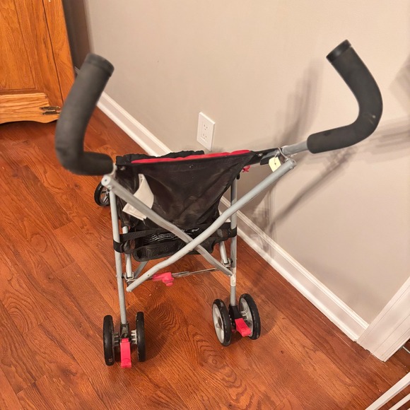 Kolcraft Lightweight Stroller Red Black Foldable Travel Compact Portable - Picture 2 of 6